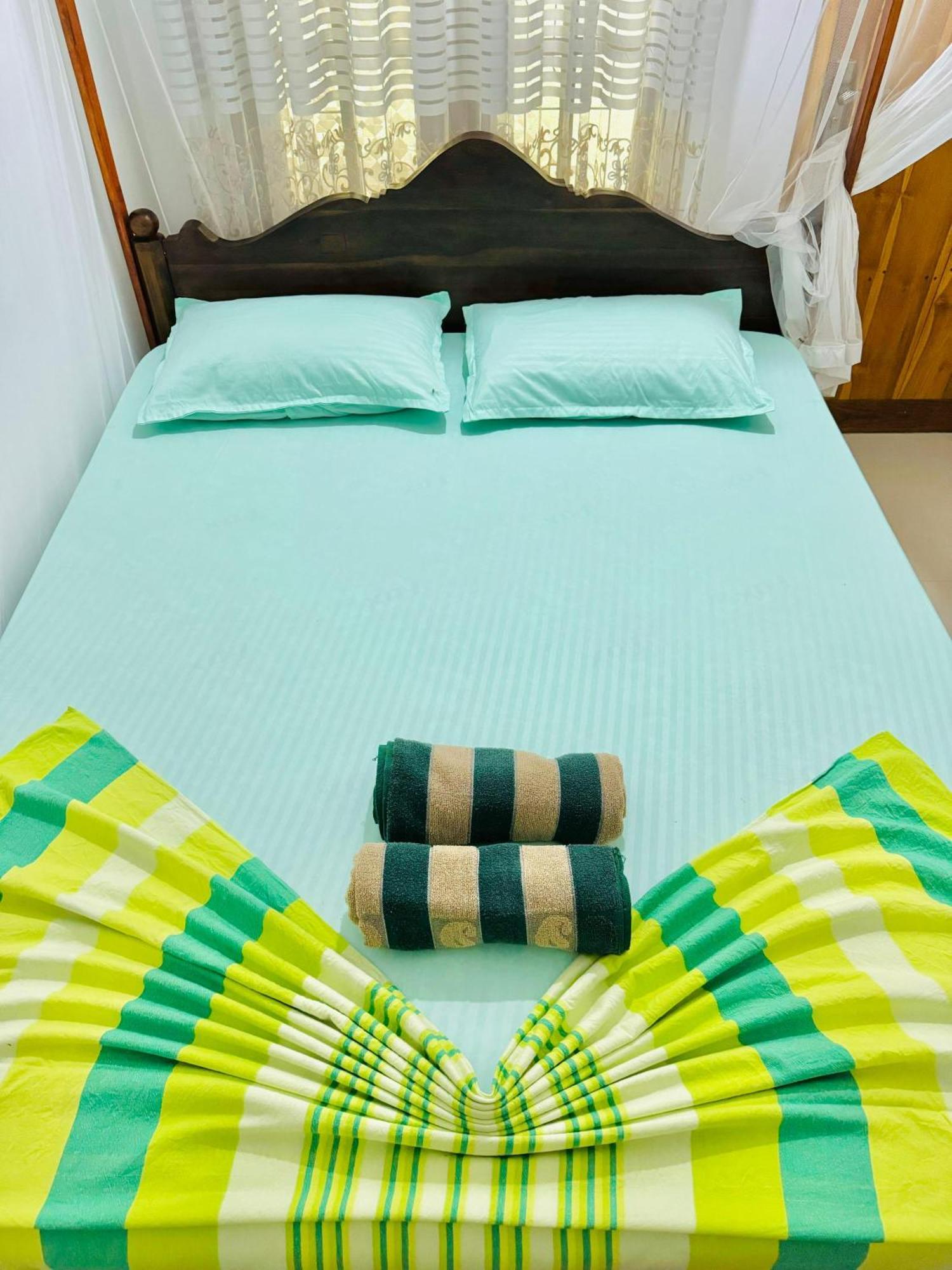 Nethmi Homestay & Restaurant Тангалла Номер фото